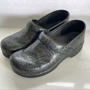 Best 25+ Deals for Dansko Wide Shoes 